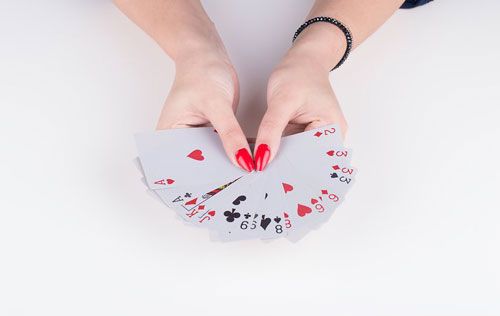 بازی هفت کارت _ آموزش نحوه بازی هفت «بازی با ورق به همراه تصویر»